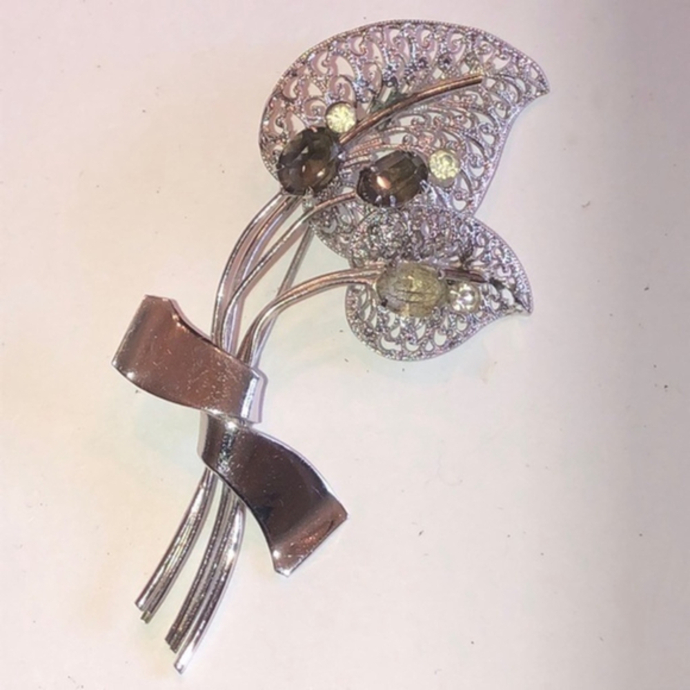 Vintage Silver Tone CZ Rhinestone Leaf Brooch Shoulder Pin